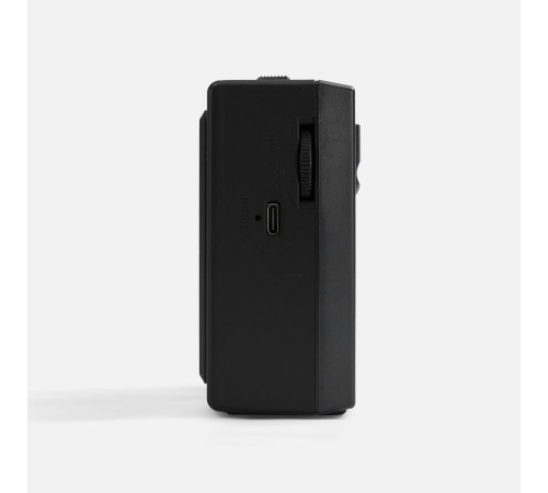Bluetooth-колонка с радио Comradio, черная Bluetooth-колонка с радио Comradio, черная