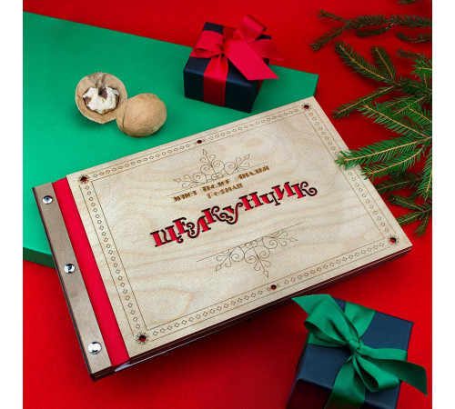 Новогодняя книга «Щелкунчик» с подвесками